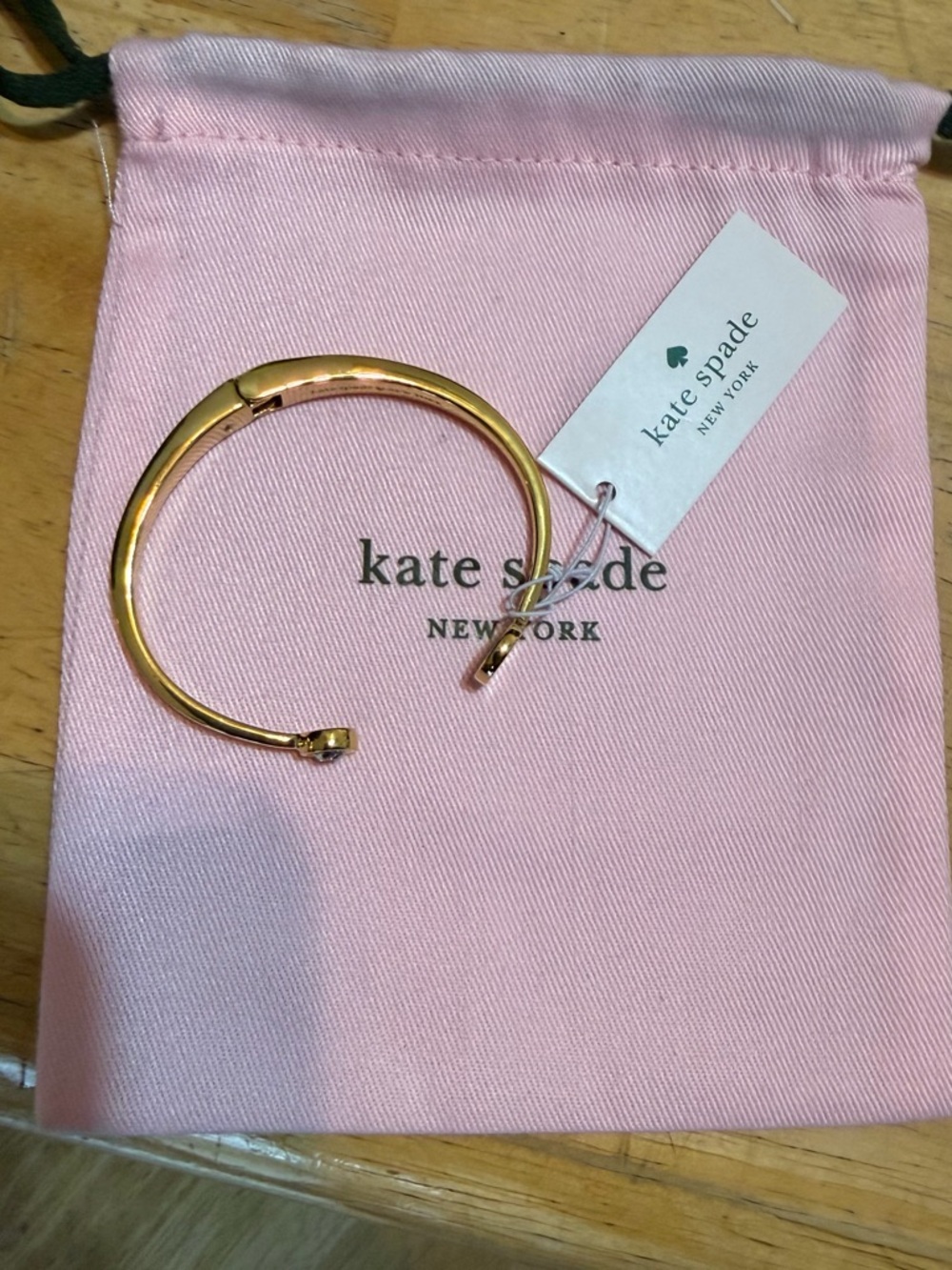 Kate Spade ♠️ NY Spot the Spade open hing bangle NWT